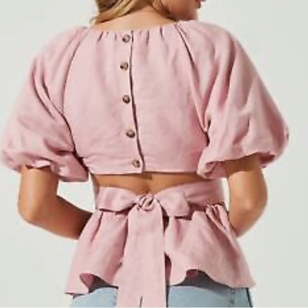 ASTR Cora top blush pink. Beautiful size large